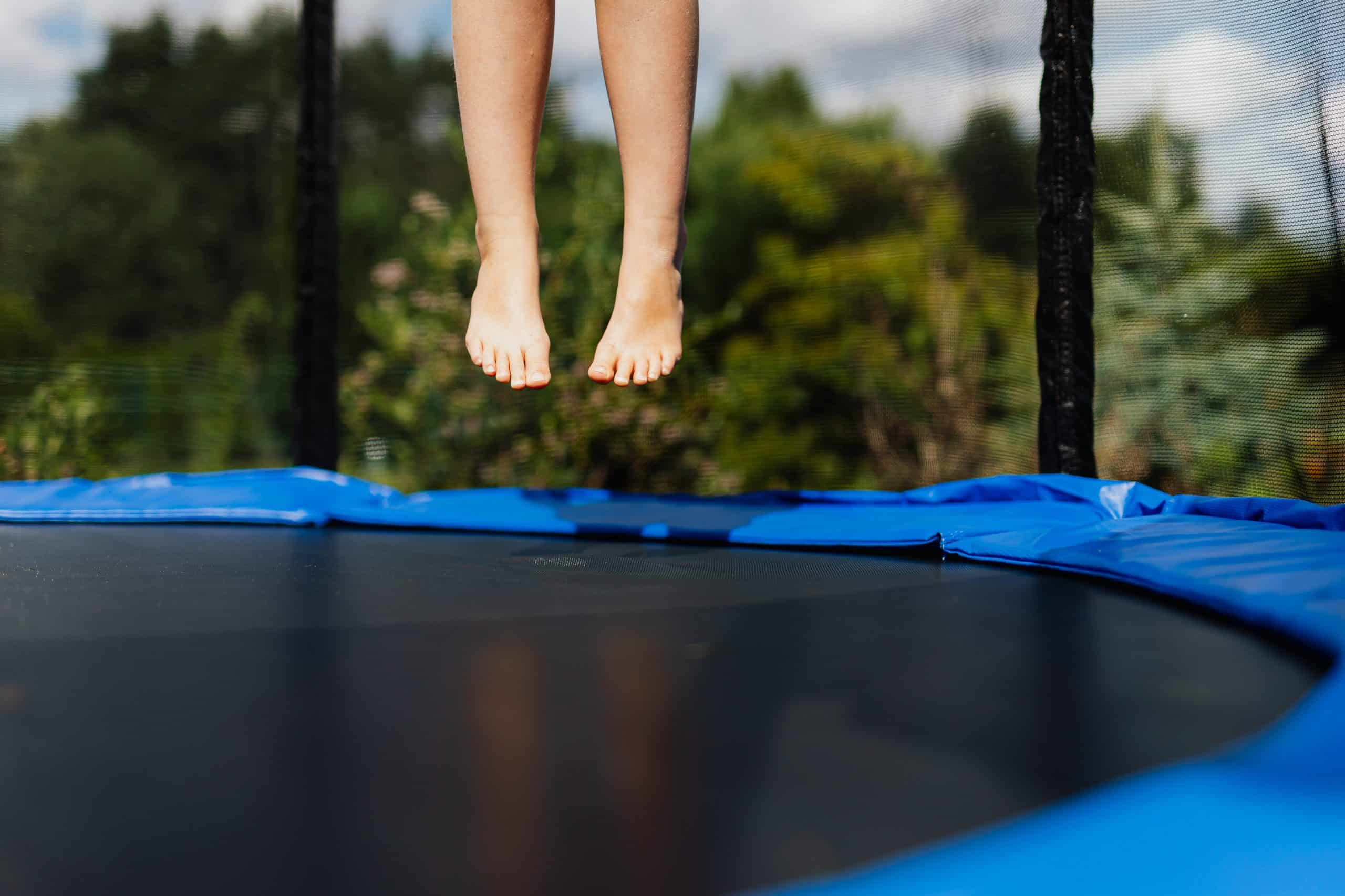 3 sjove ting du kan lave på en trampolin